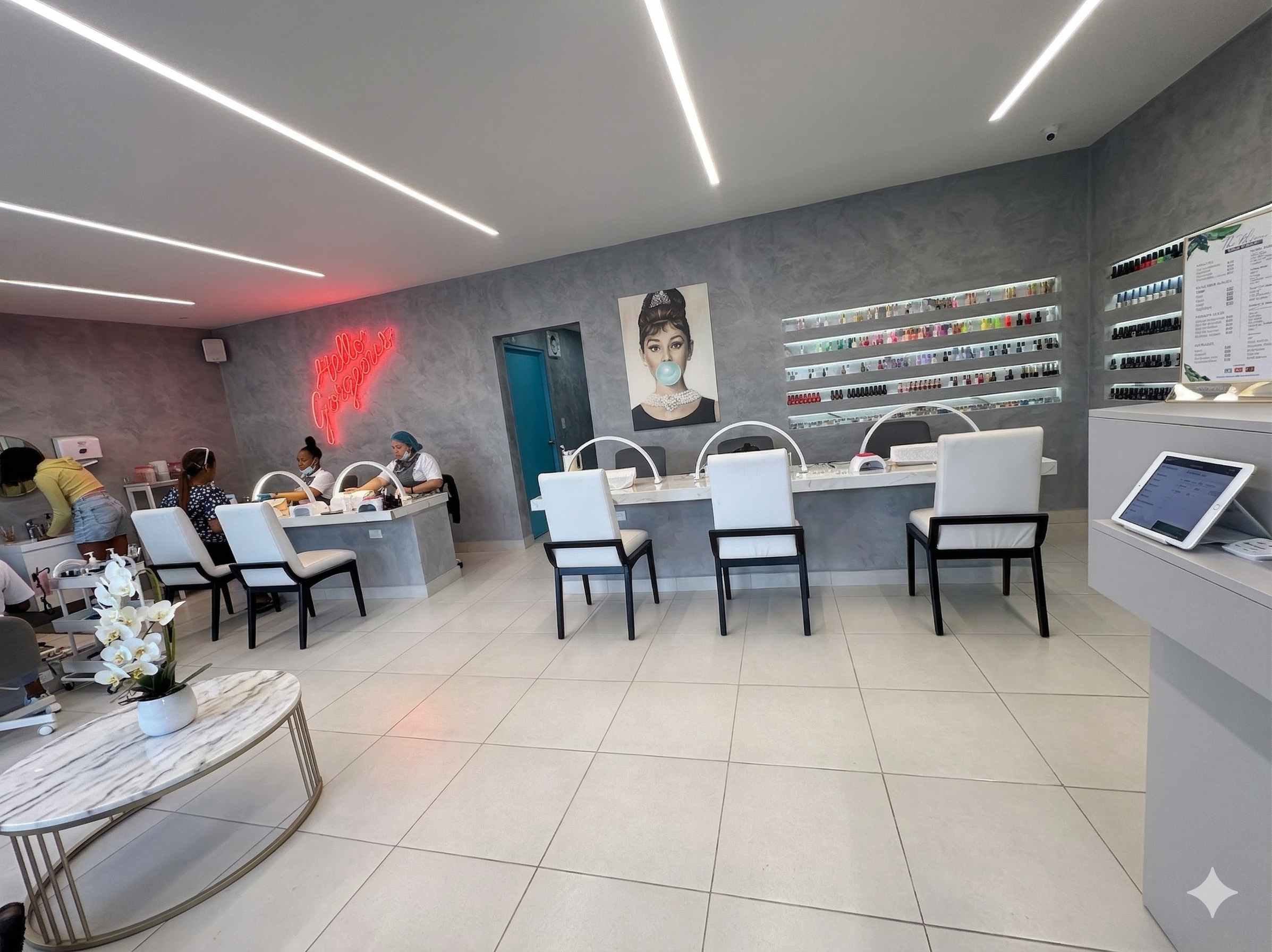 Ambiente renovado con acabado de microcemento