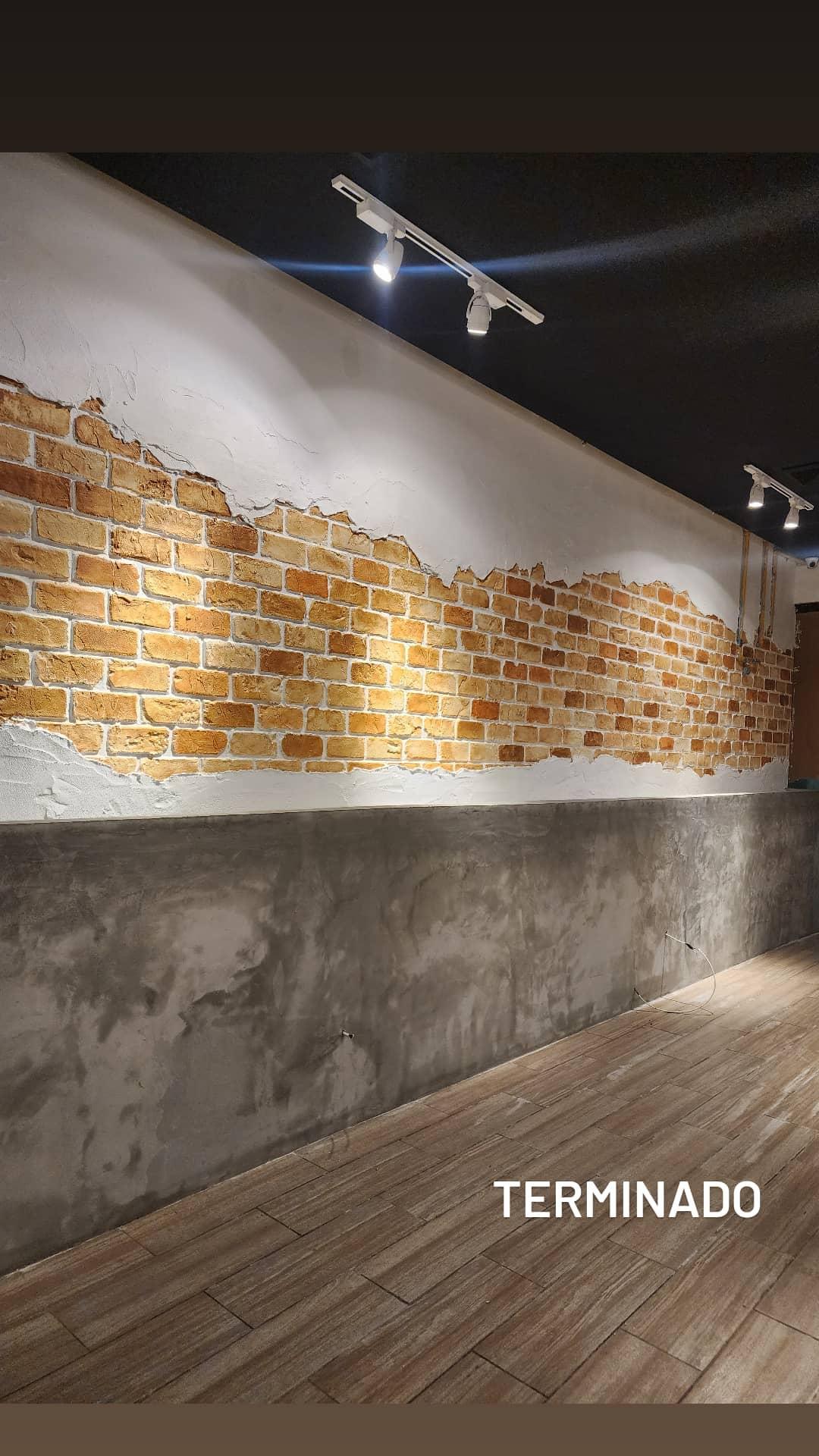 Detalle de acabado en microcemento artesanal